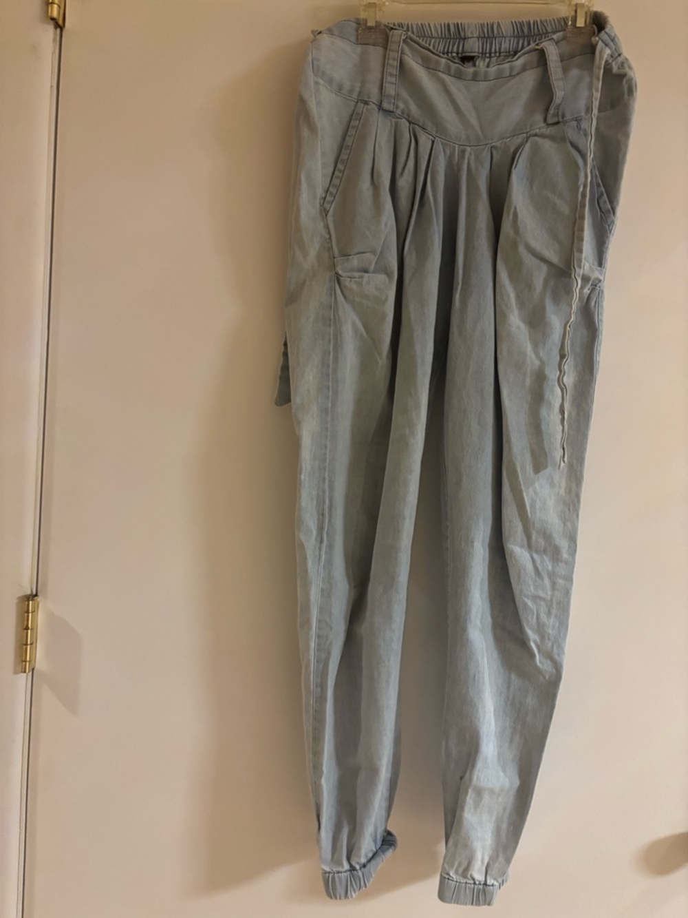 Junior,Light blue cotton Casual,tie in the front Pants w elastic in the back